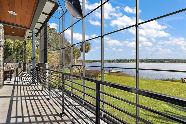 Interior, Sun Room, Water