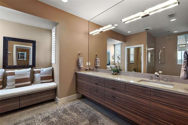 Bathroom, Dual Sink Vanities, Interior, Recessed Lighting