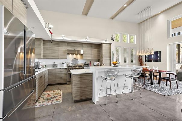 Dining room, Interior, Kitchen, Pendant Lights, Recessed Lighting, Stainless Steel Appliances