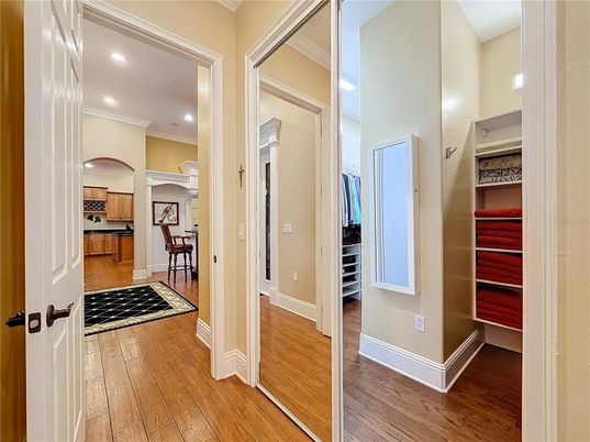 Interior, Recessed Lighting, Wood Texture Flooring