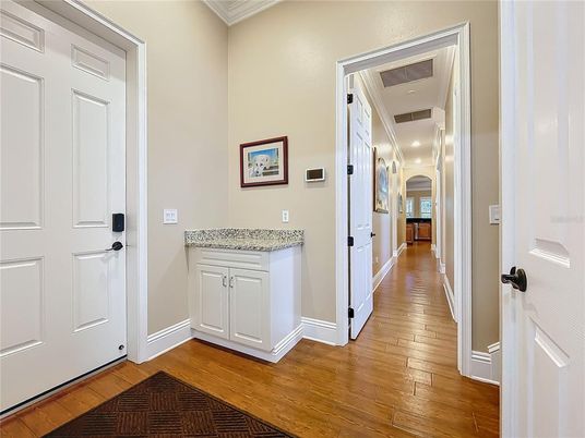 Interior, Recessed Lighting, Wood Texture Flooring
