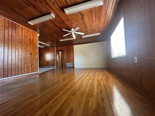 Empty room, Interior, Wooden Ceilings, Wood Texture Flooring, Wooden Walls