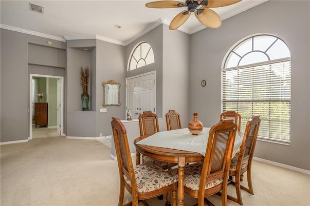 Dining room, Interior
