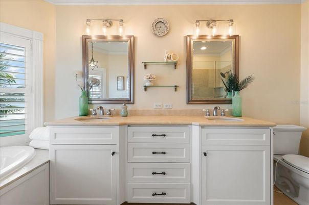Bathroom, Dual Sink Vanities, Interior