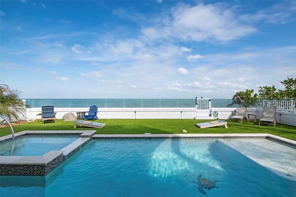 Exterior, Pool, Water