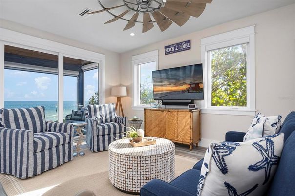 Interior, Living room, Recessed Lighting, Water