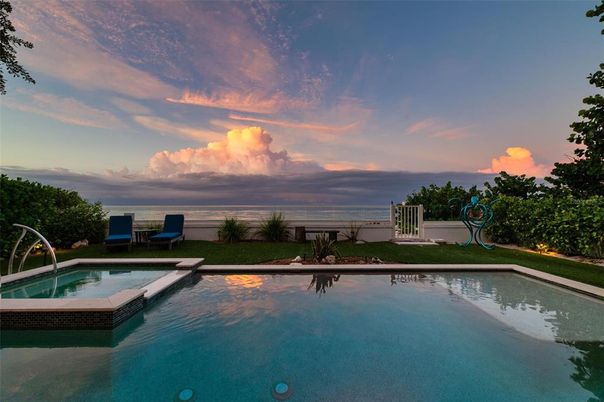 Exterior, Pool, Water