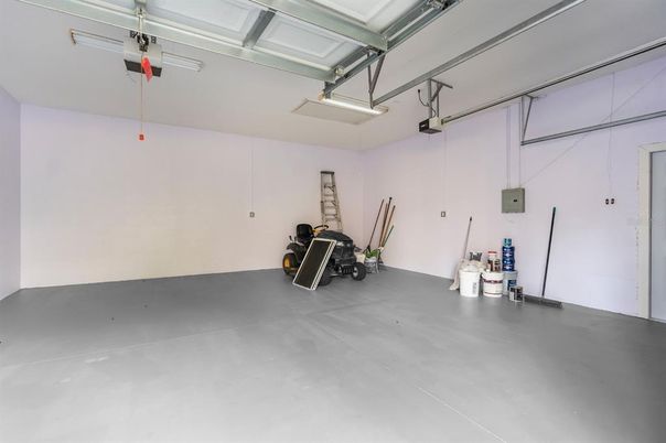 Garage, Interior