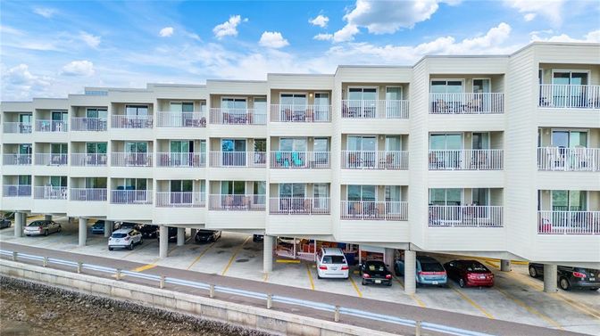 Exterior, Facade, Condo Building