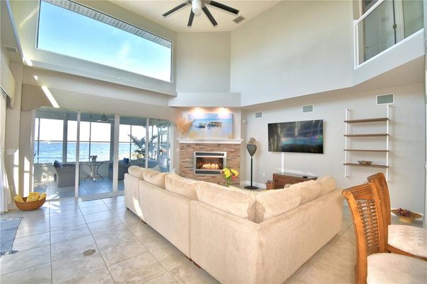 Fireplace, Interior, Living room, Water