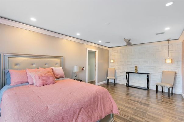 Bedroom, Interior, Pendant Lights, Recessed Lighting, Wood Texture Flooring