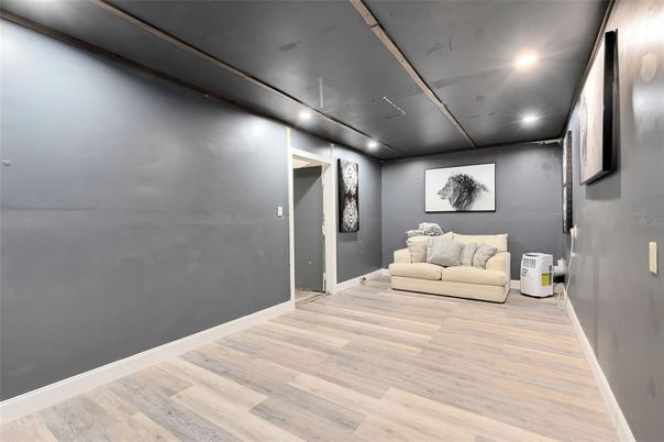 Interior, Recessed Lighting, Wood Texture Flooring