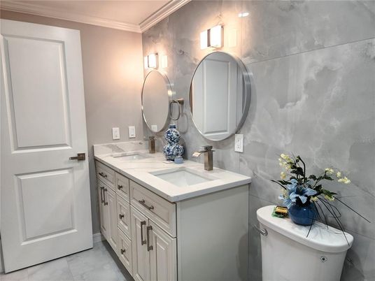 Bathroom, Dual Sink Vanities, Interior