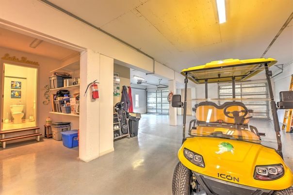 Garage, Interior