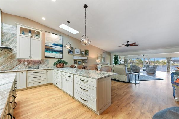 Interior, Kitchen, Living room, Pendant Lights, Recessed Lighting, Wood Texture Flooring