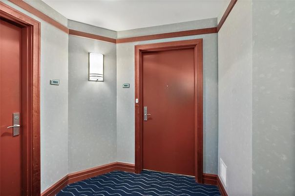 Elevator, Interior