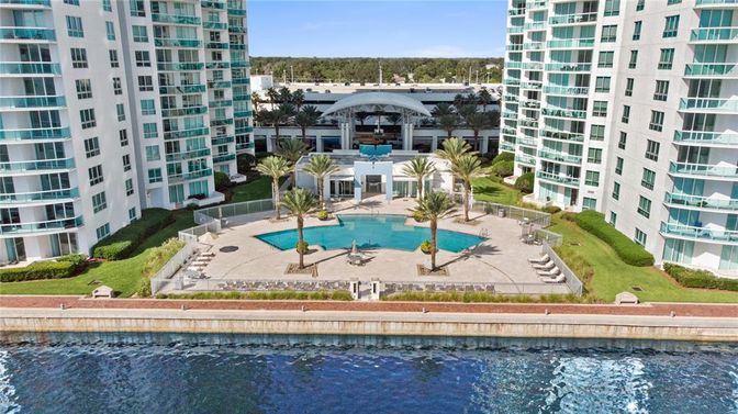 Exterior, Pool, Other