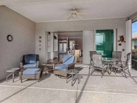 Dining room, Interior