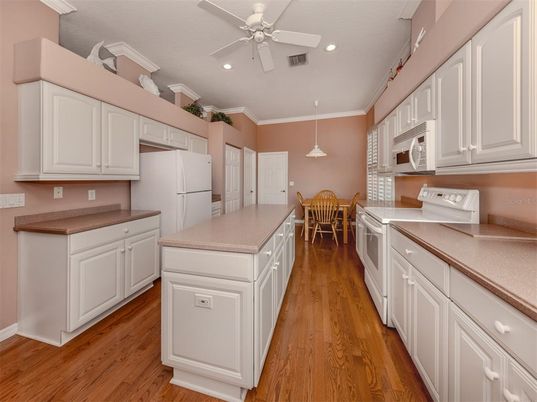 Dining room, Interior, Kitchen, Pendant Lights, Recessed Lighting, Wood Texture Flooring