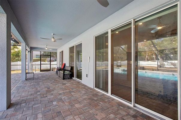 Interior, Pool, Sun Room