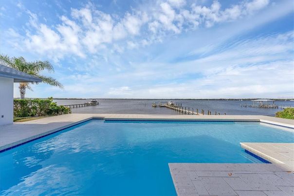 Exterior, Pool, Water