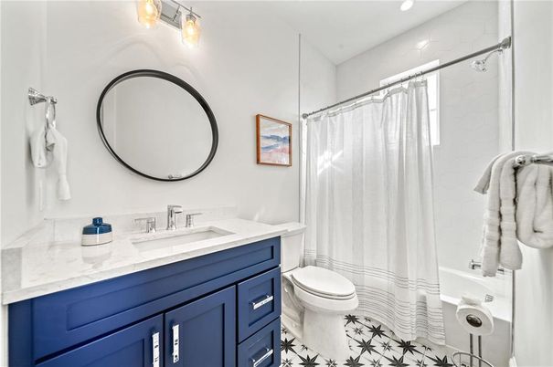 Bathroom, Interior, Recessed Lighting