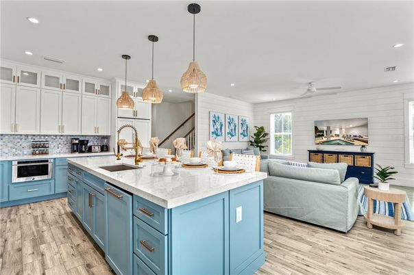 Interior, Kitchen, Living room, Pendant Lights, Recessed Lighting, Stainless Steel Appliances, Wood Texture Flooring