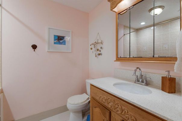 Bathroom, Interior, Recessed Lighting