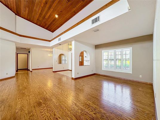 Empty room, Interior, Recessed Lighting, Wooden Ceilings, Wood Texture Flooring