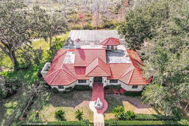 Exterior, Drone