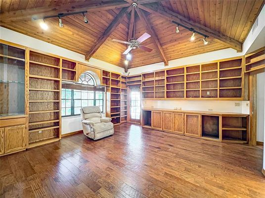 Empty room, Interior, Wooden Beams, Wooden Ceilings, Wood Texture Flooring