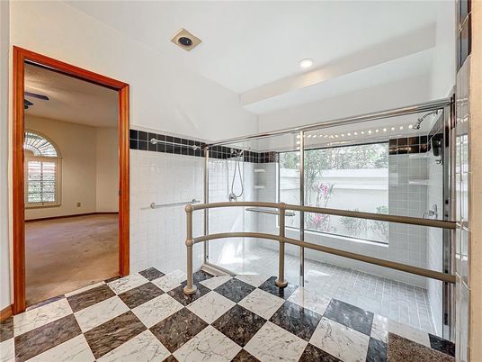 Bathroom, Interior, Recessed Lighting