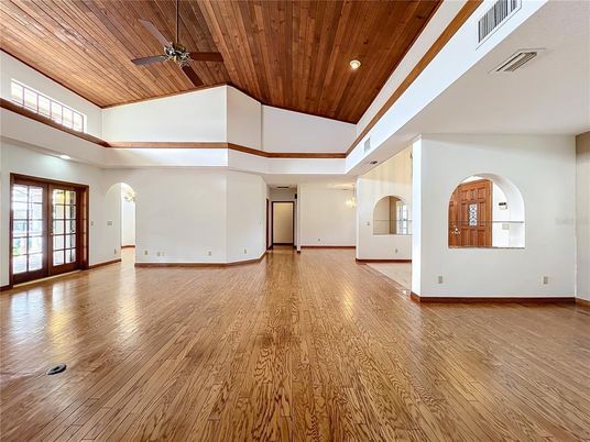 Empty room, Interior, Recessed Lighting, Wooden Ceilings, Wood Texture Flooring