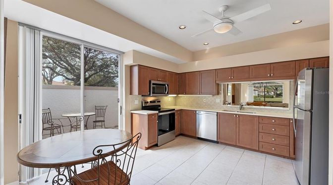 Dining room, Interior, Kitchen, Recessed Lighting, Stainless Steel Appliances