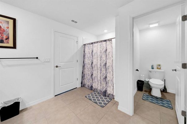 Bathroom, Interior, Recessed Lighting