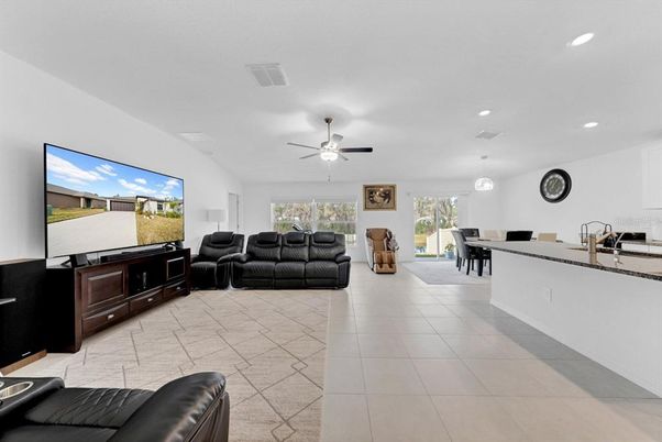 Dining room, Interior, Living room, Pendant Lights, Recessed Lighting
