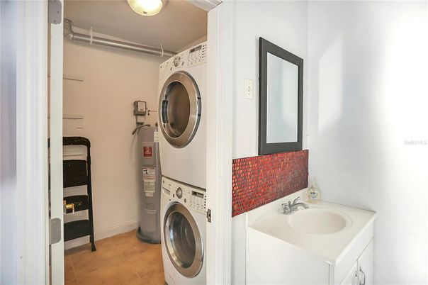 Bathroom, Interior, Utility Closets, Washer