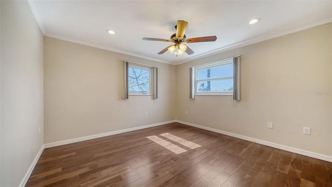 Empty room, Interior, Recessed Lighting, Wood Texture Flooring