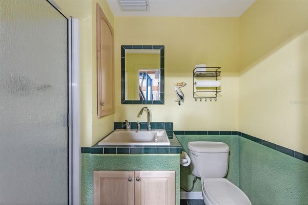 Bathroom, Interior, Tile Countertops