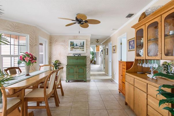 Dining room, Interior