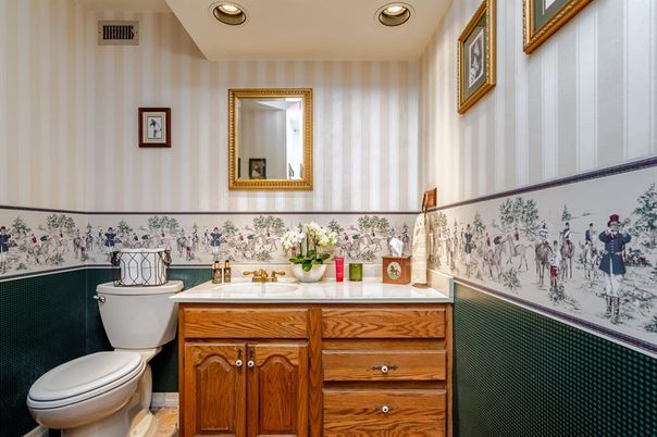 Bathroom, Interior, Recessed Lighting