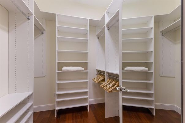 Interior, Walk-in Closets, Wood Texture Flooring