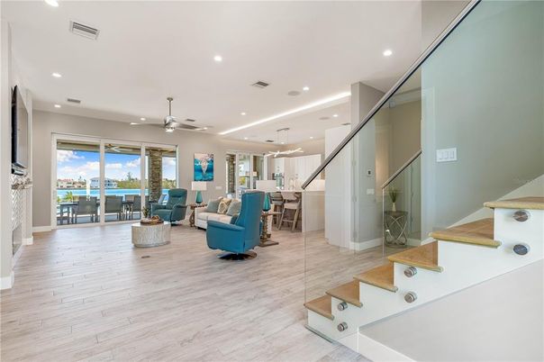 Dining room, Interior, Living room, Pendant Lights, Recessed Lighting, Wood Texture Flooring