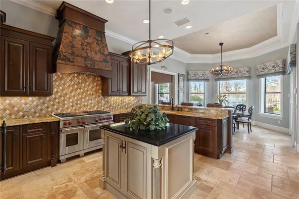 Chandelier, Dining room, Interior, Kitchen, Pendant Lights, Recessed Lighting, Stainless Steel Appliances