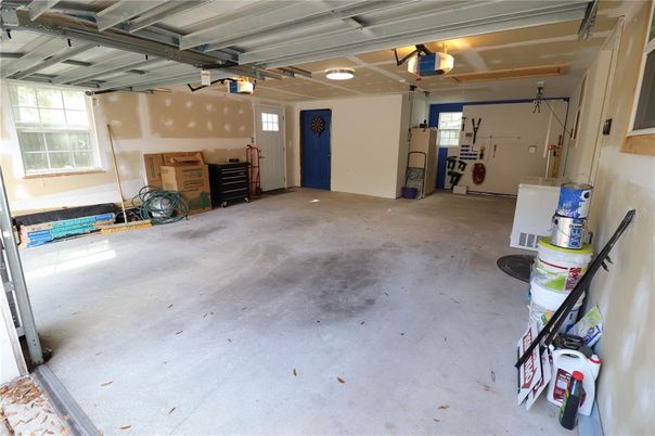 Garage, Interior