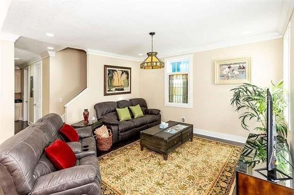 Interior, Living room, Pendant Lights, Recessed Lighting