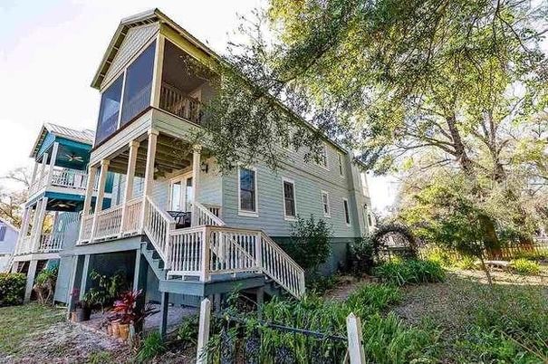 Backyard, Exterior