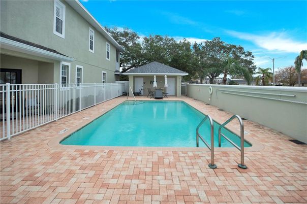 Exterior, Pool