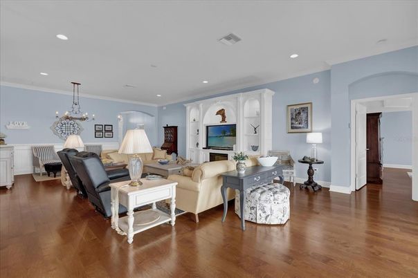 Chandelier, Interior, Living room, Pendant Lights, Recessed Lighting, Wood Texture Flooring