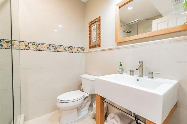Bathroom, Interior, Recessed Lighting